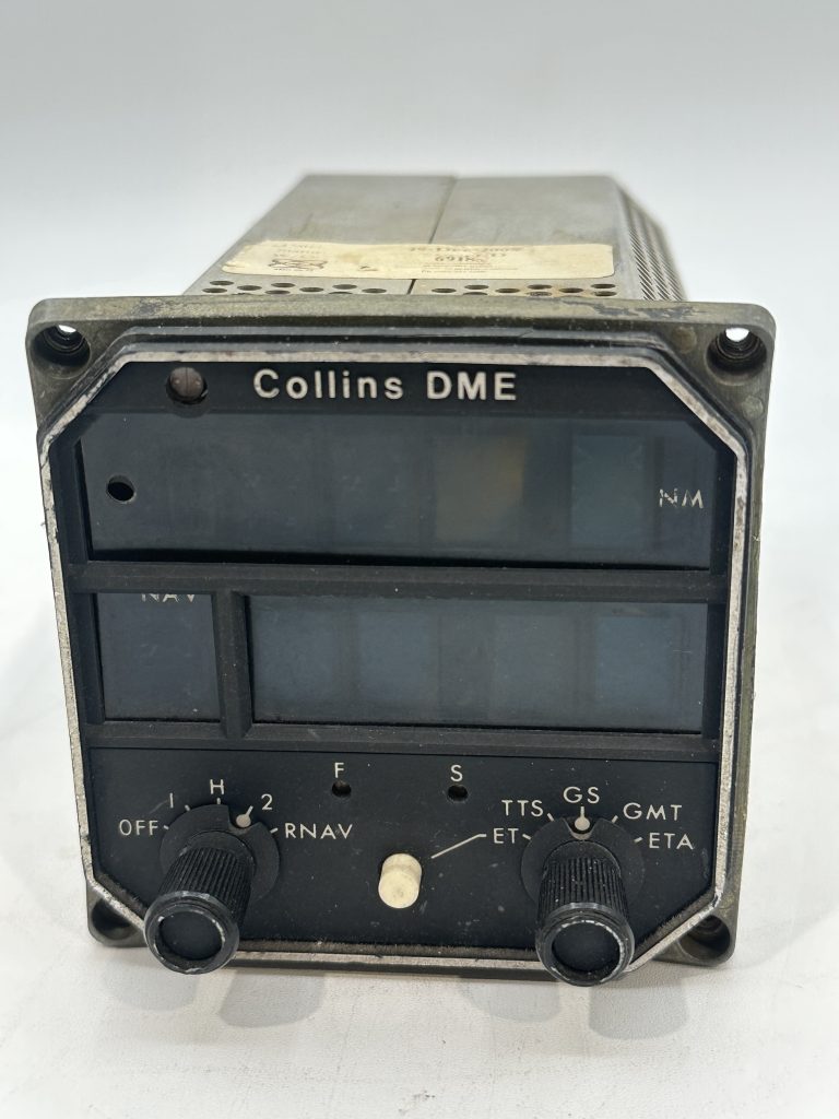 COLLINS IND-451 DME INDICATOR | Aveng Aero