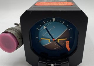 FLIGHT DIRECTOR INDICATOR | Aveng Aero